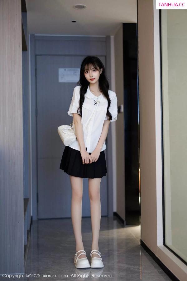   [XiuRen]高清写真图 2025.03.25 No.10067 樱桃小阑子 西安旅拍第2张图片